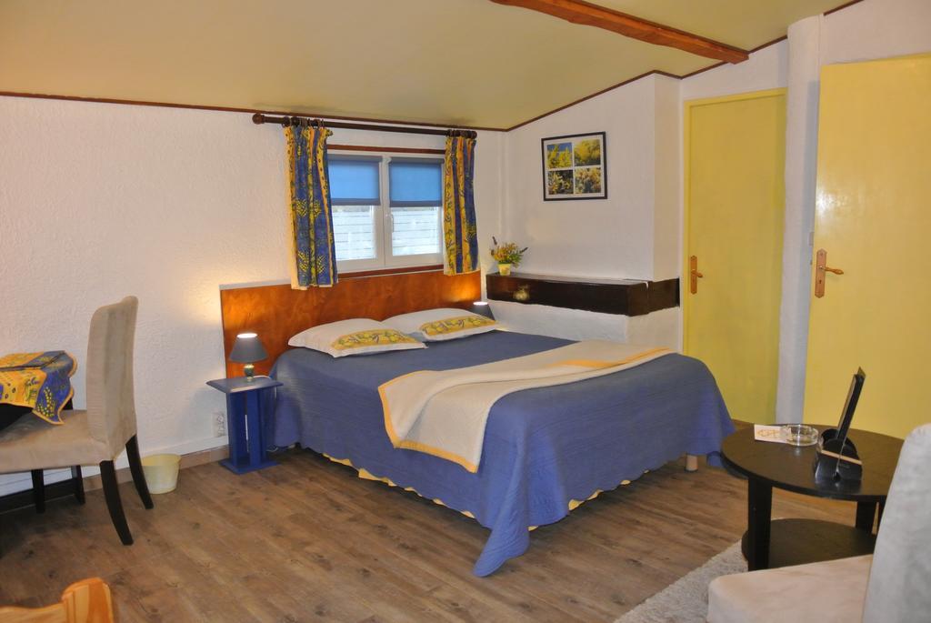 La Vieille Bastide Bed & Breakfast Flayosc Exterior photo
